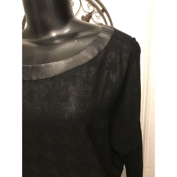 Small Trouve Long Sleeve Sheer Faux Leather Trim Women's Top - Picture 4 of 8
